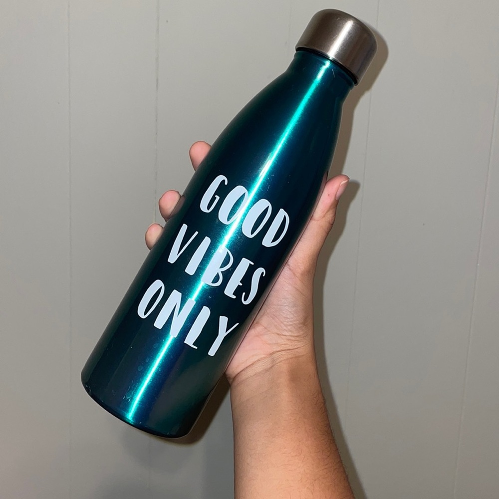 “Good vibes only” Water bottle